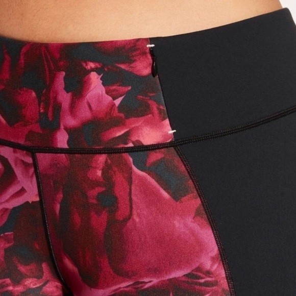 Calia floral Capri tights w mesh and calf cutouts - Picture 2 of 8